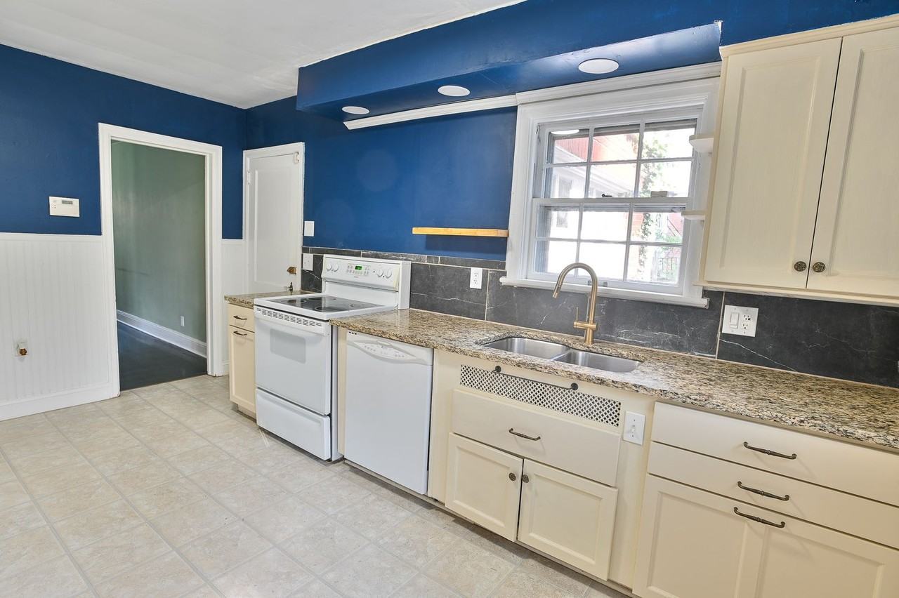2302 Rudy Rd - Photo 4 of 49
