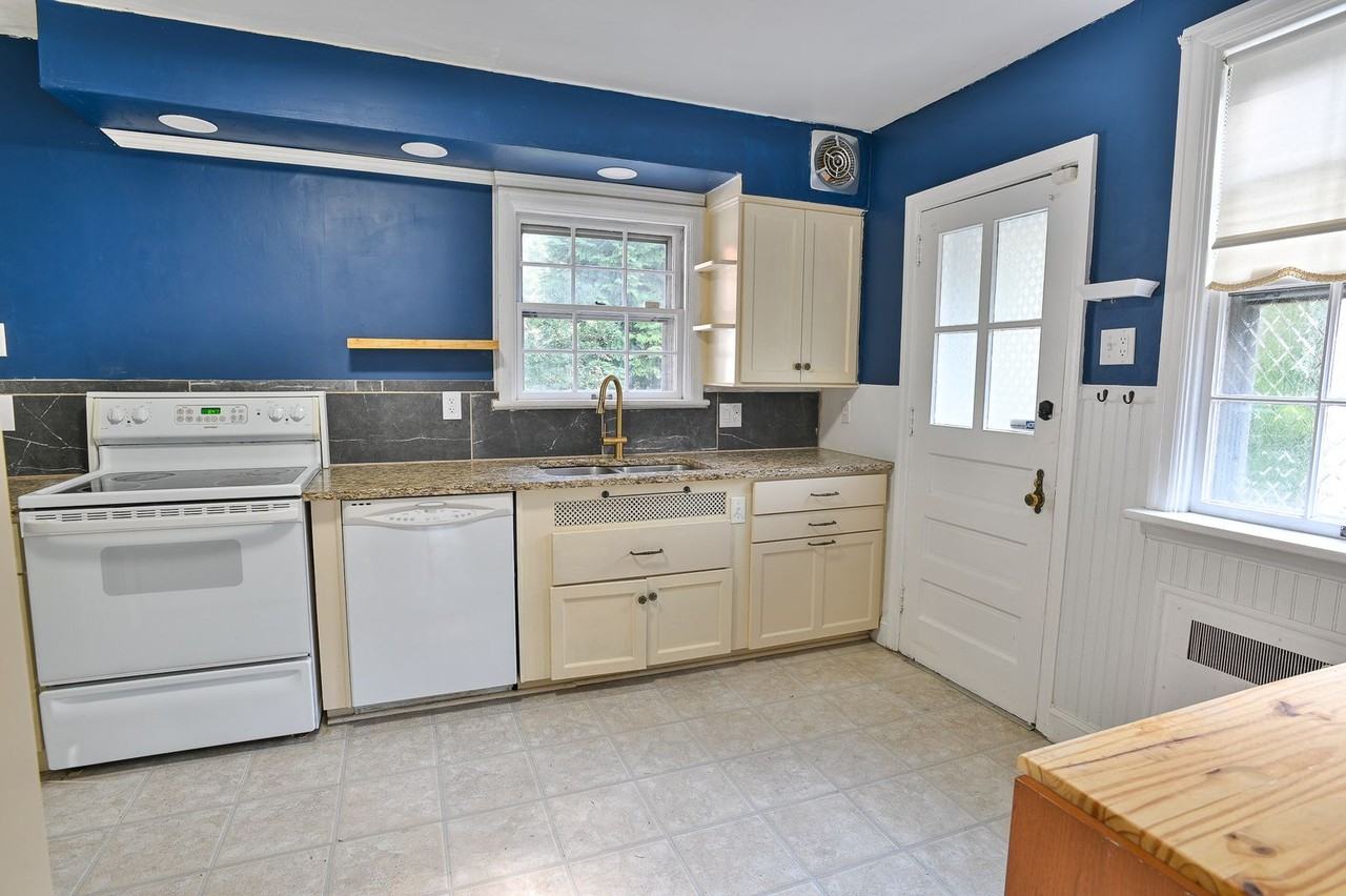2302 Rudy Rd - Photo 5 of 49
