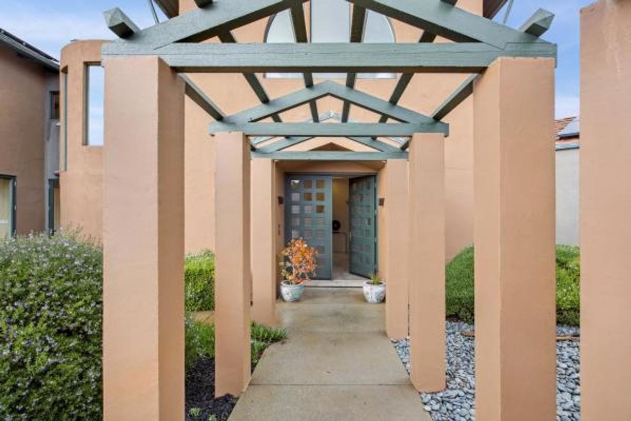 5 Woodside Way - Photo 3 of 42