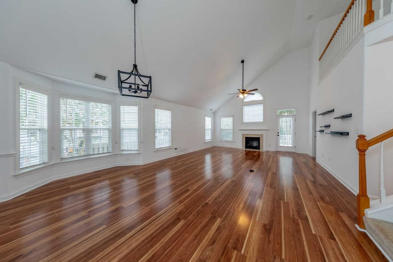 5292 Queen Bishop Ln - Photo 2 of 17