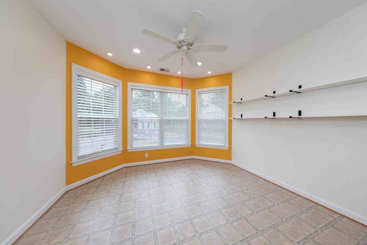 5292 Queen Bishop Ln - Photo 5 of 17