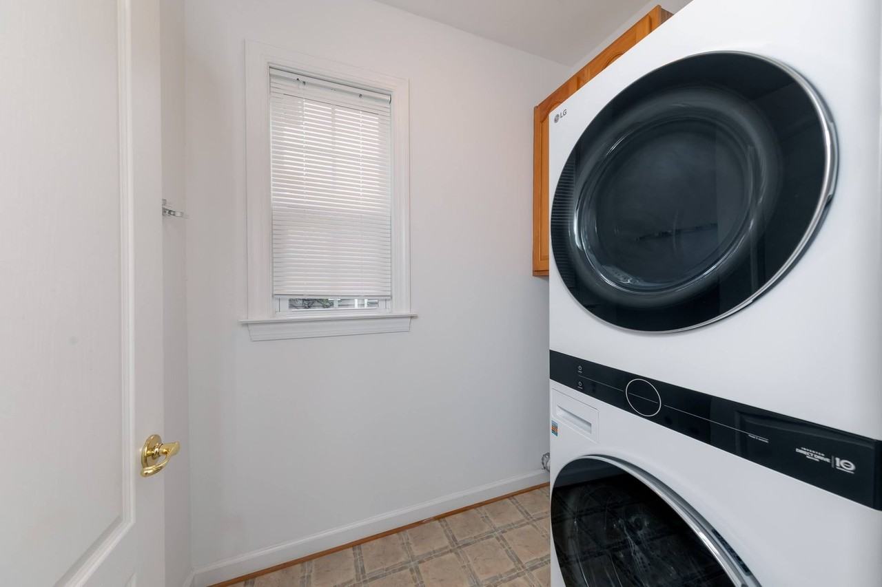 5292 Queen Bishop Ln - Photo 6 of 17