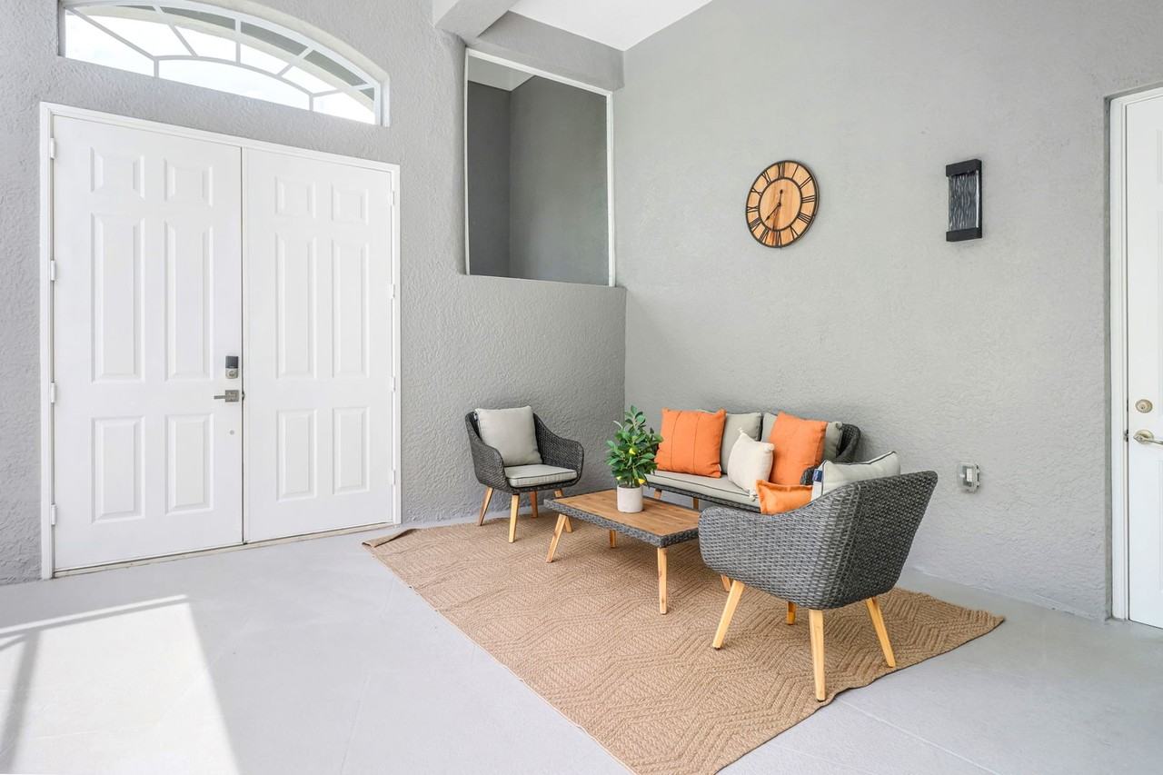 9754 Wilshire Lakes Blvd - Photo 3 of 50