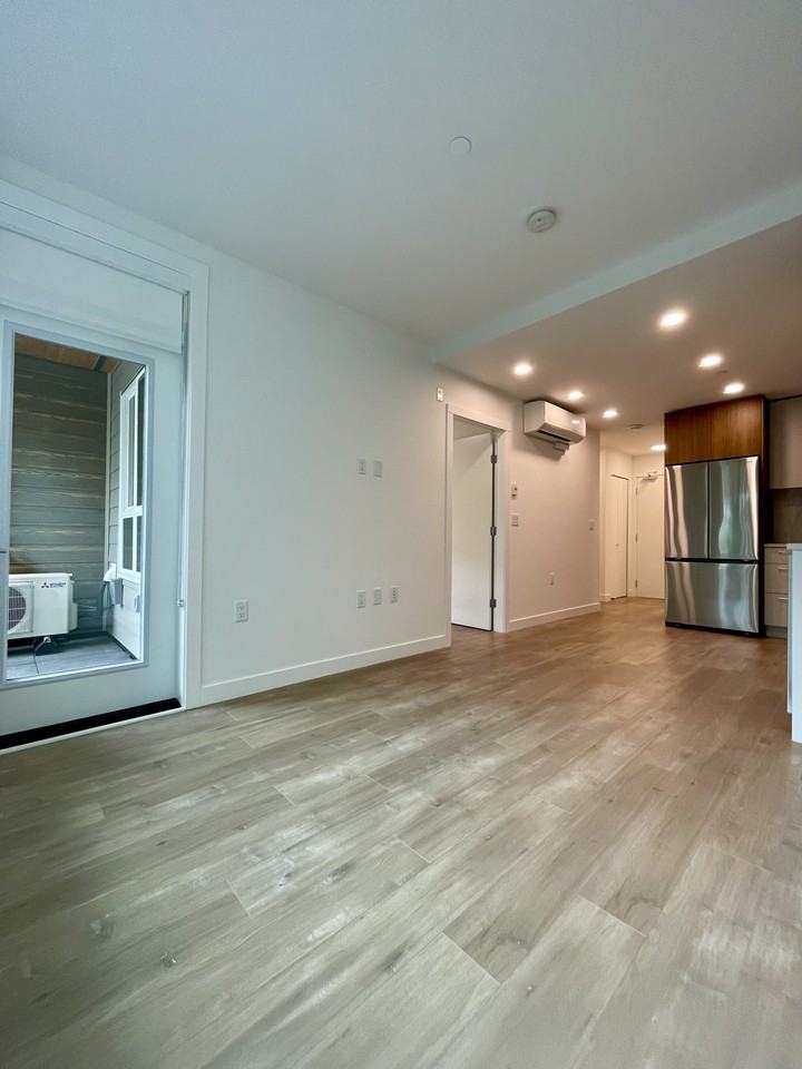 723 Grover Avenue ##### - Photo 3 of 21