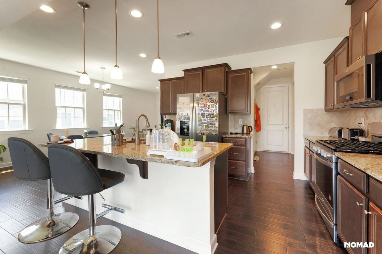 5620 Garrow Glen Rd - Photo 4 of 32