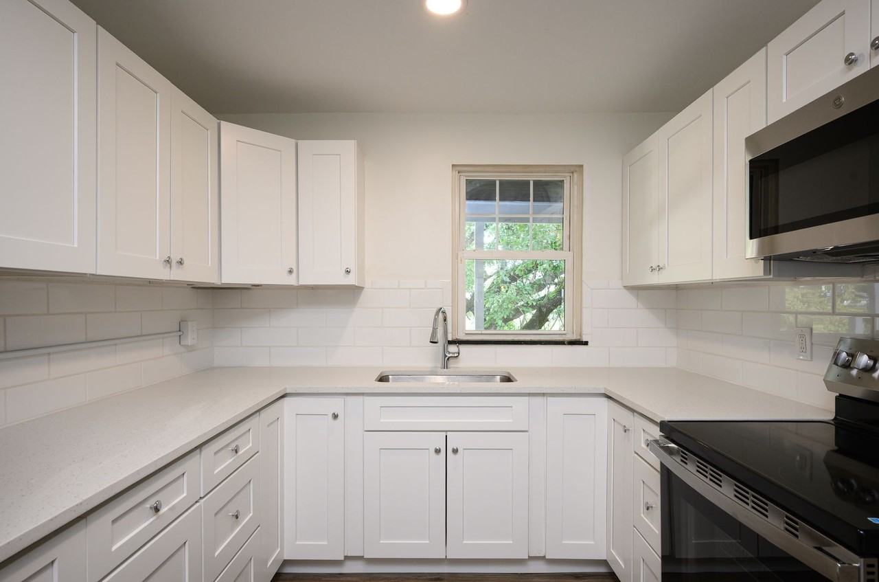 732 Grandview Ave - Photo 2 of 19