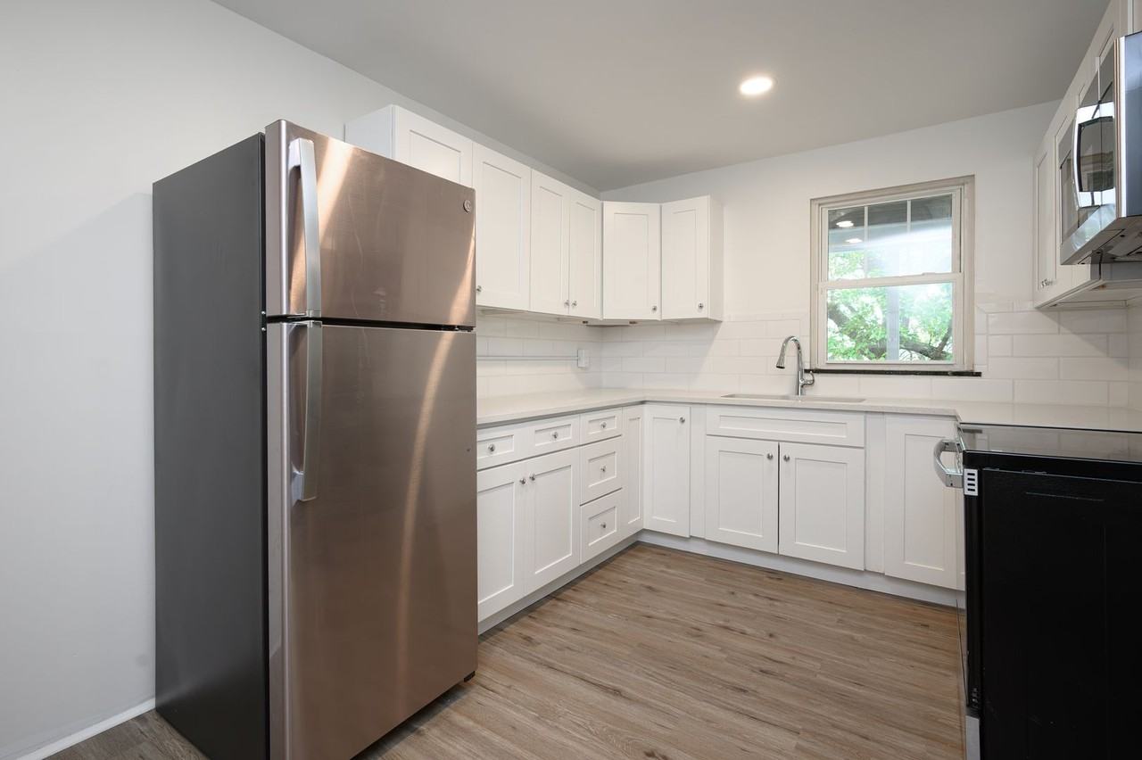 732 Grandview Ave - Photo 3 of 19