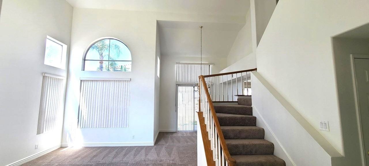 5635 Delacroix Way - Photo 3 of 30