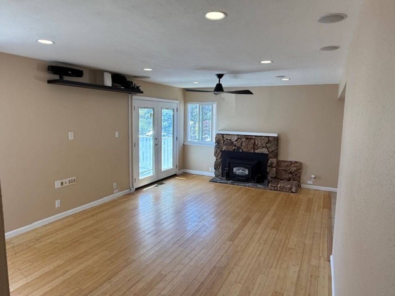 4183 Foster Ln - Photo 3 of 28