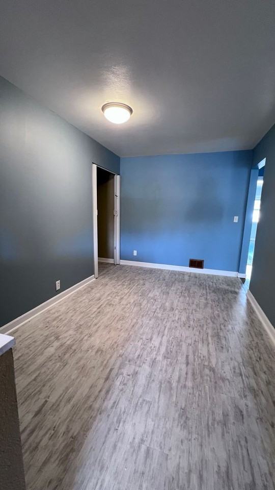 16410 E 32nd Ave - Photo 7 of 17