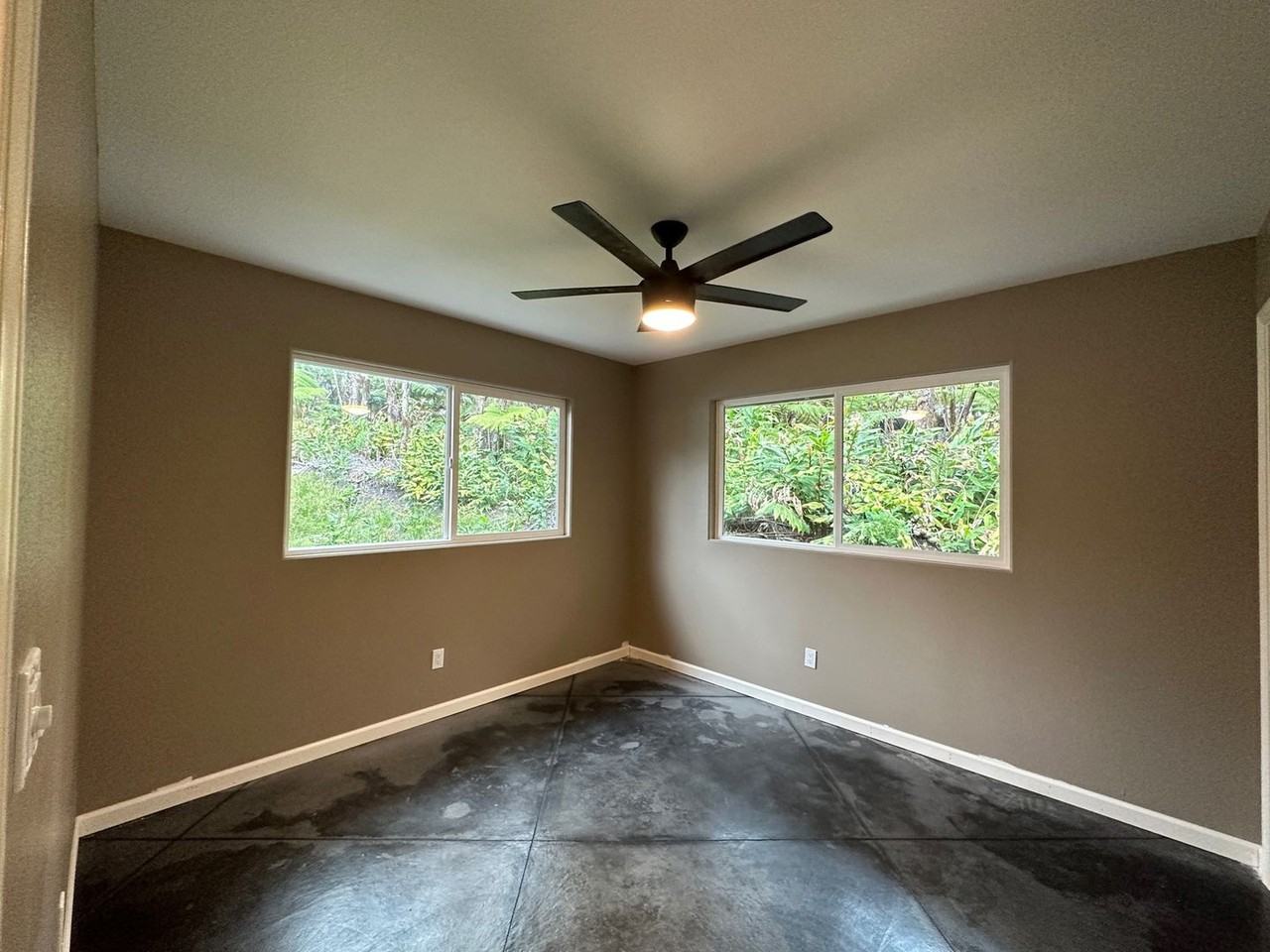 11-3875 Liona St - Photo 6 of 10