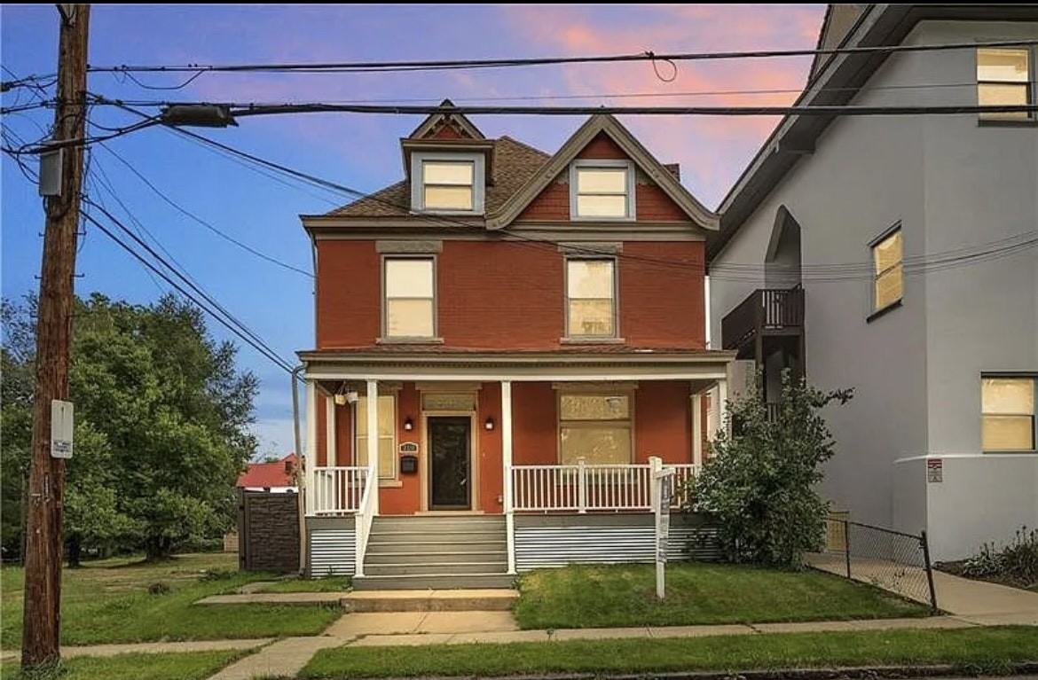 310 North Linden Avenue - Photo 2 of 9