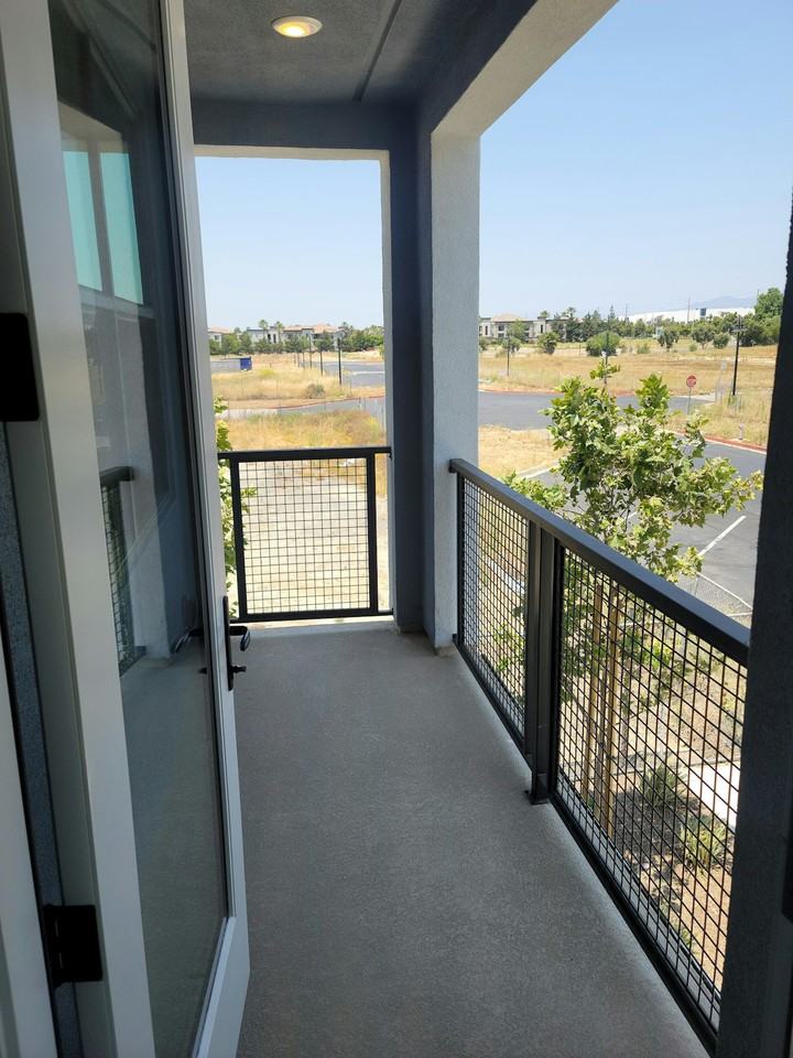 4061 East Luna Paseo, Unit A - Photo 3 of 24
