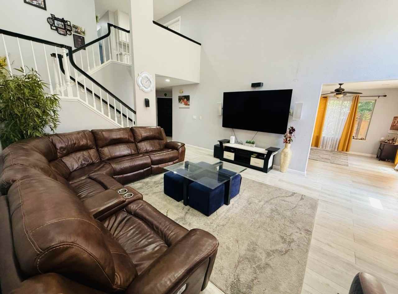 4122 Bell Common - Photo 3 of 18