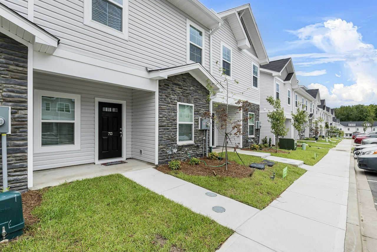 713 Wild Duck Ln - Photo 3 of 20