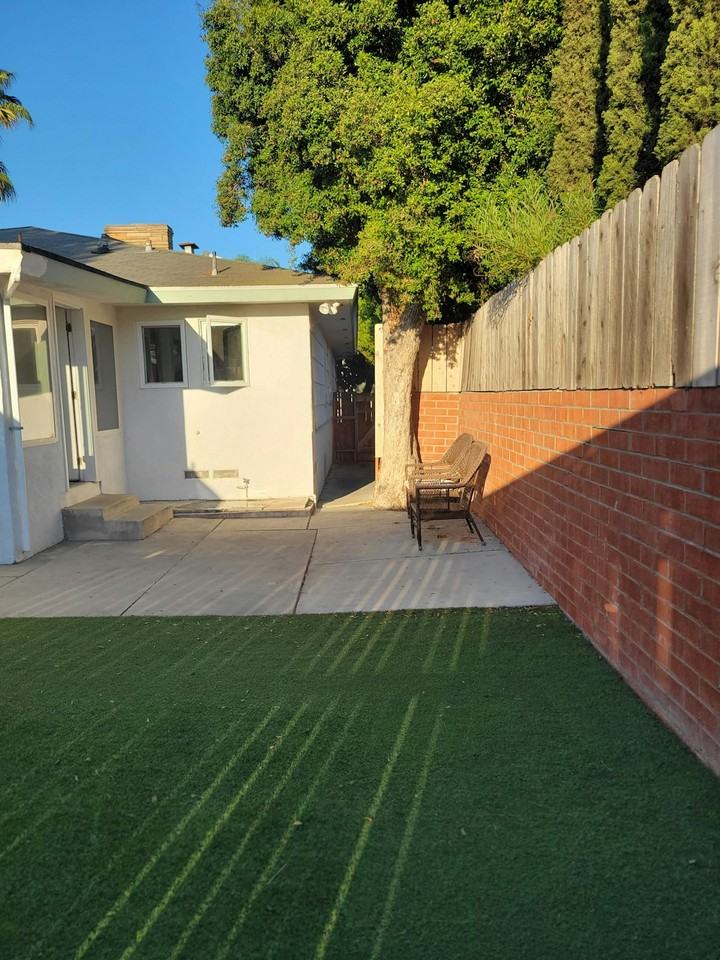 5666 Dorothy Way - Photo 2 of 26