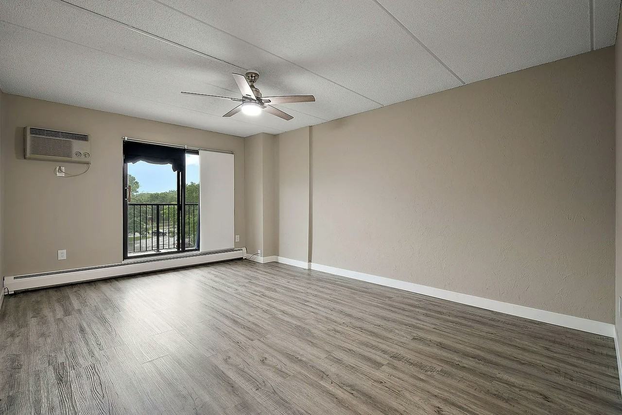 10411 Cedar Lake Road South, Unit 409 - Photo 7 of 20