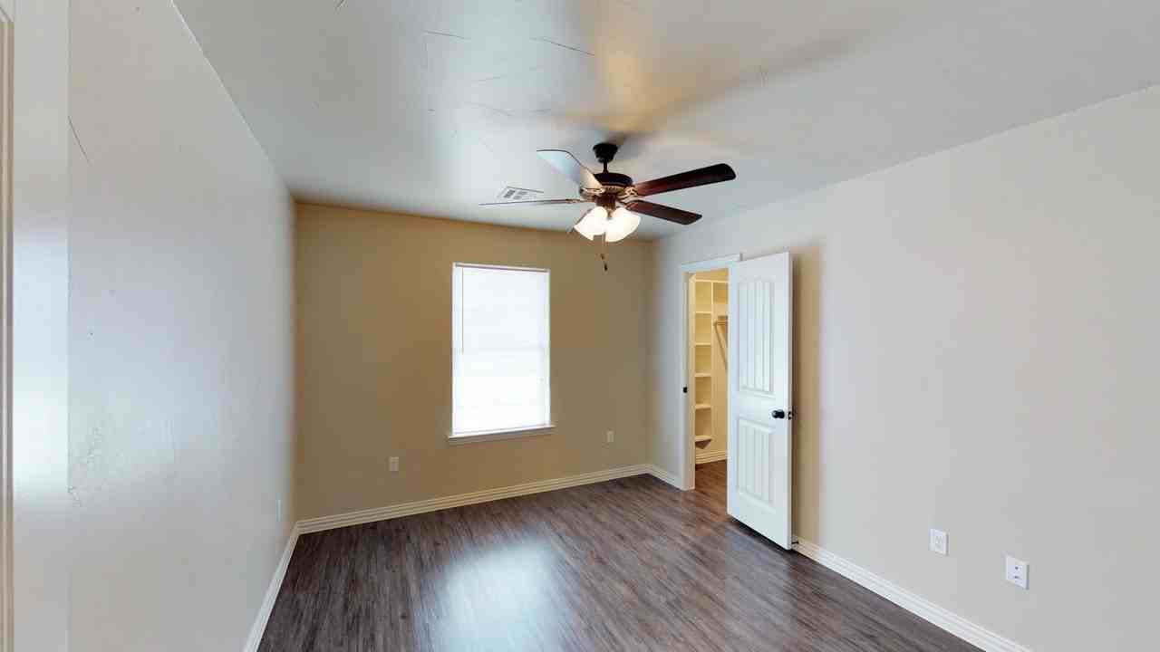 9963 Deborah Ln - Photo 2 of 8