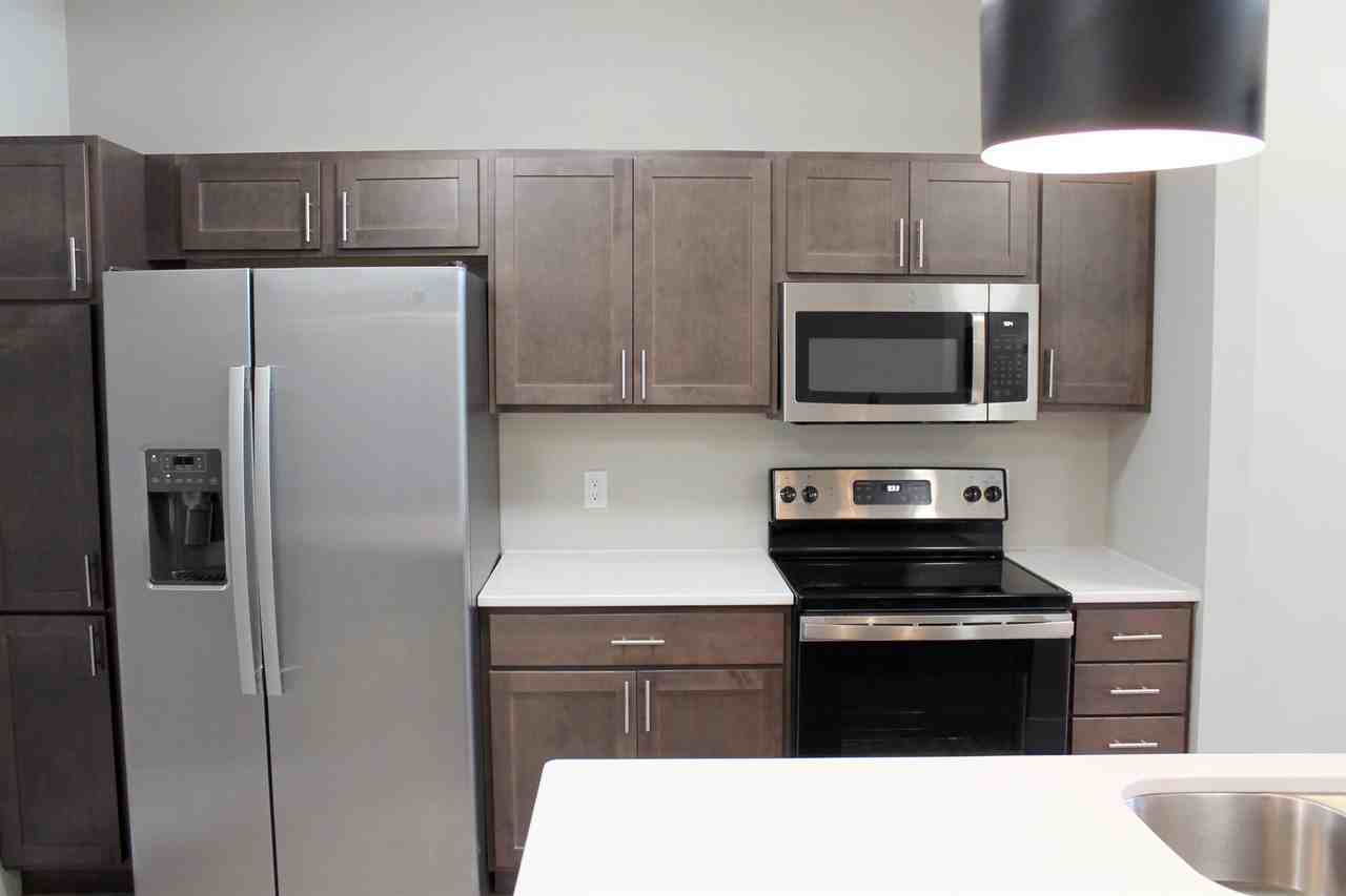 2114 University Drive - Photo 2 of 50