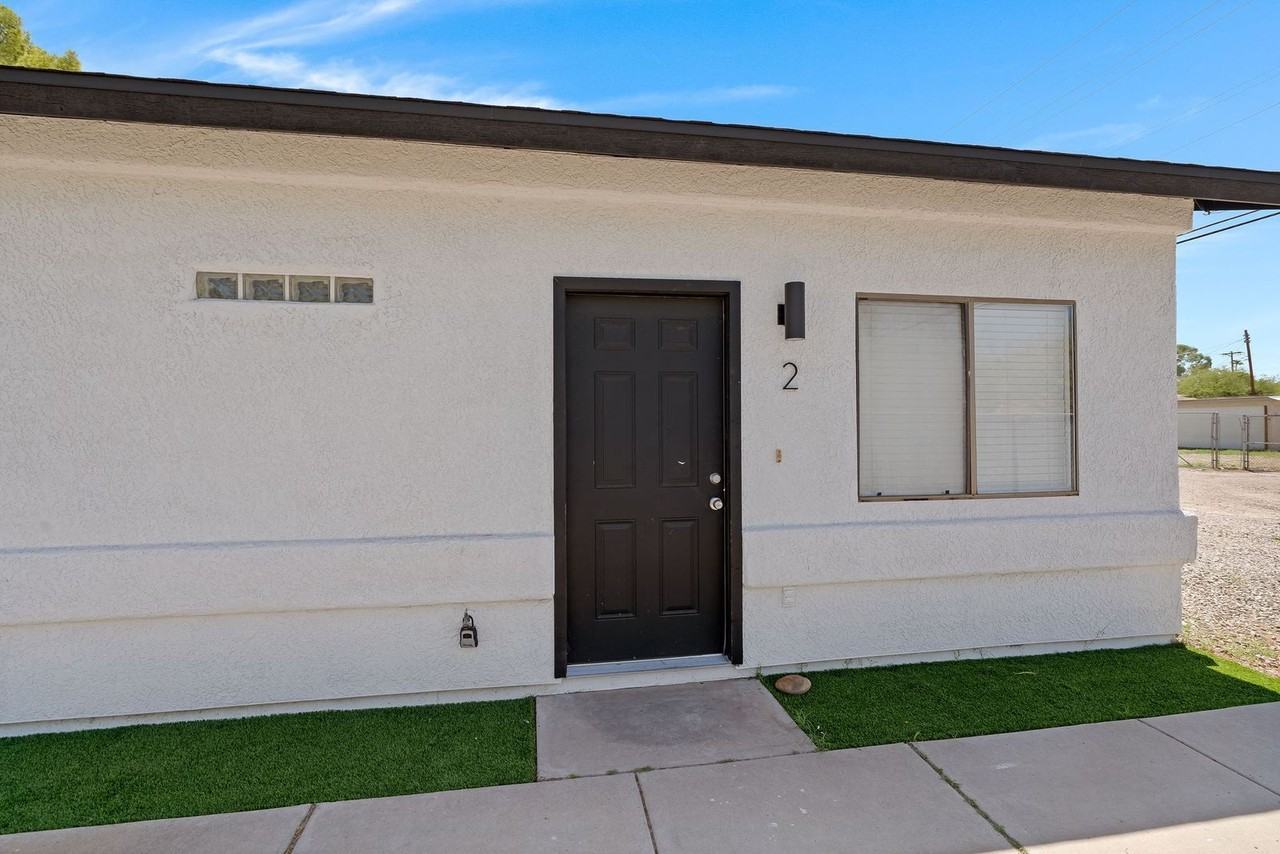 1764 // 620 East Lester Street #2 - Photo 2 of 20