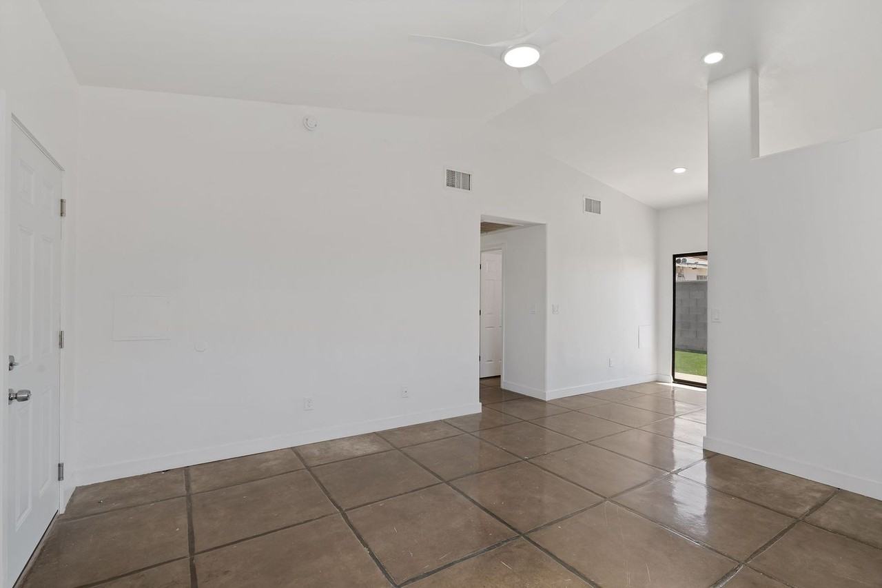 1764 // 620 East Lester Street #2 - Photo 4 of 20