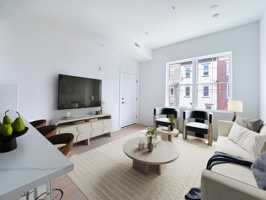 featured image of 2403 W Thompson St