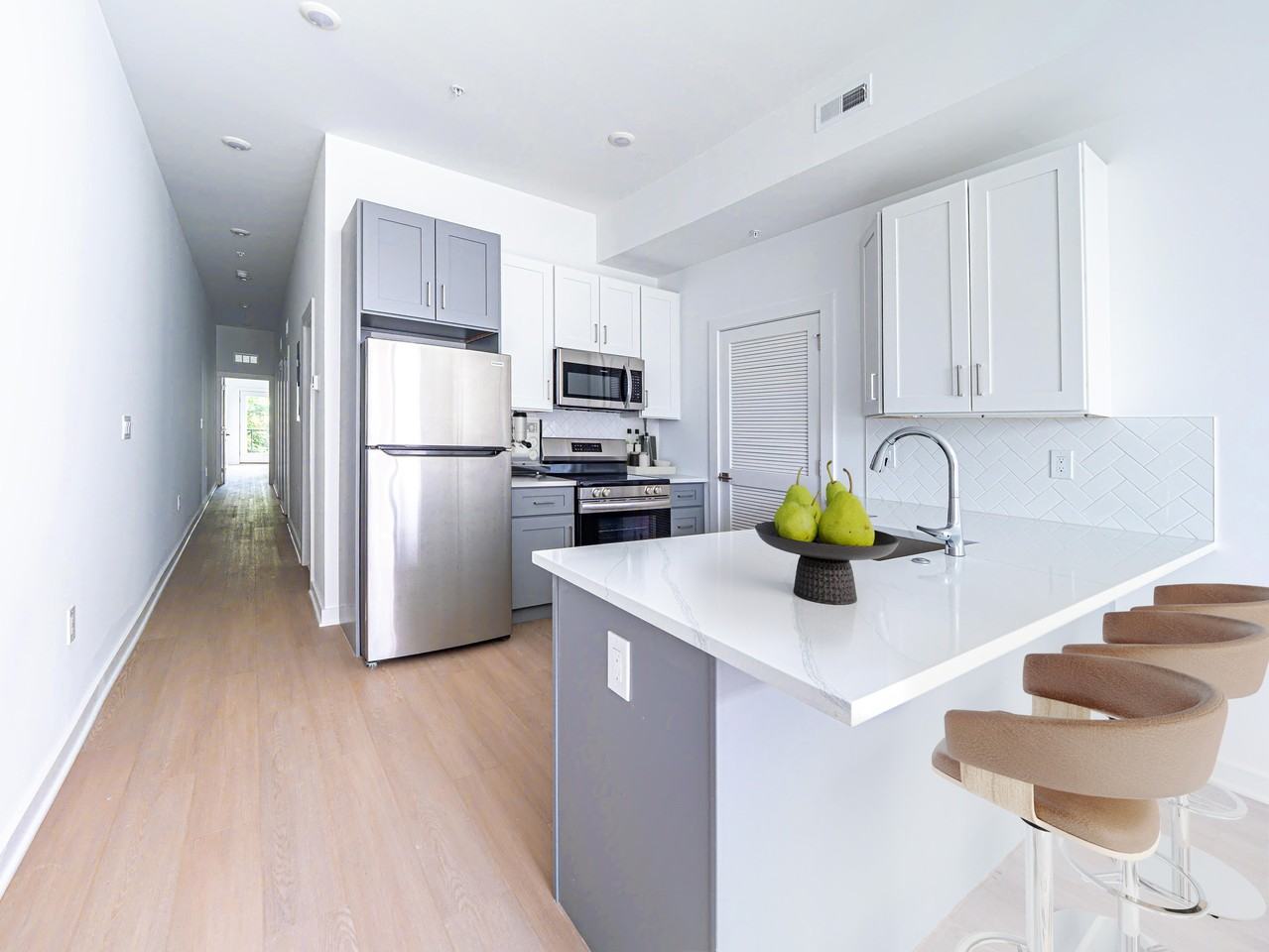 2403-07 West Thompson Street - Photo 2 of 50