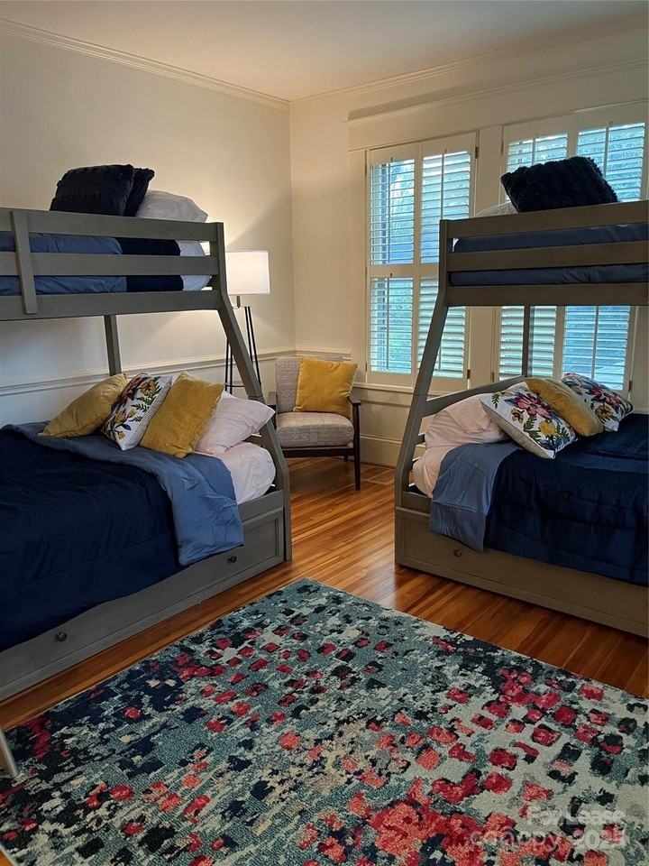 2615 Sharon Rd - Photo 4 of 21