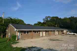 122 N Peterson St - Photo 1 of 1