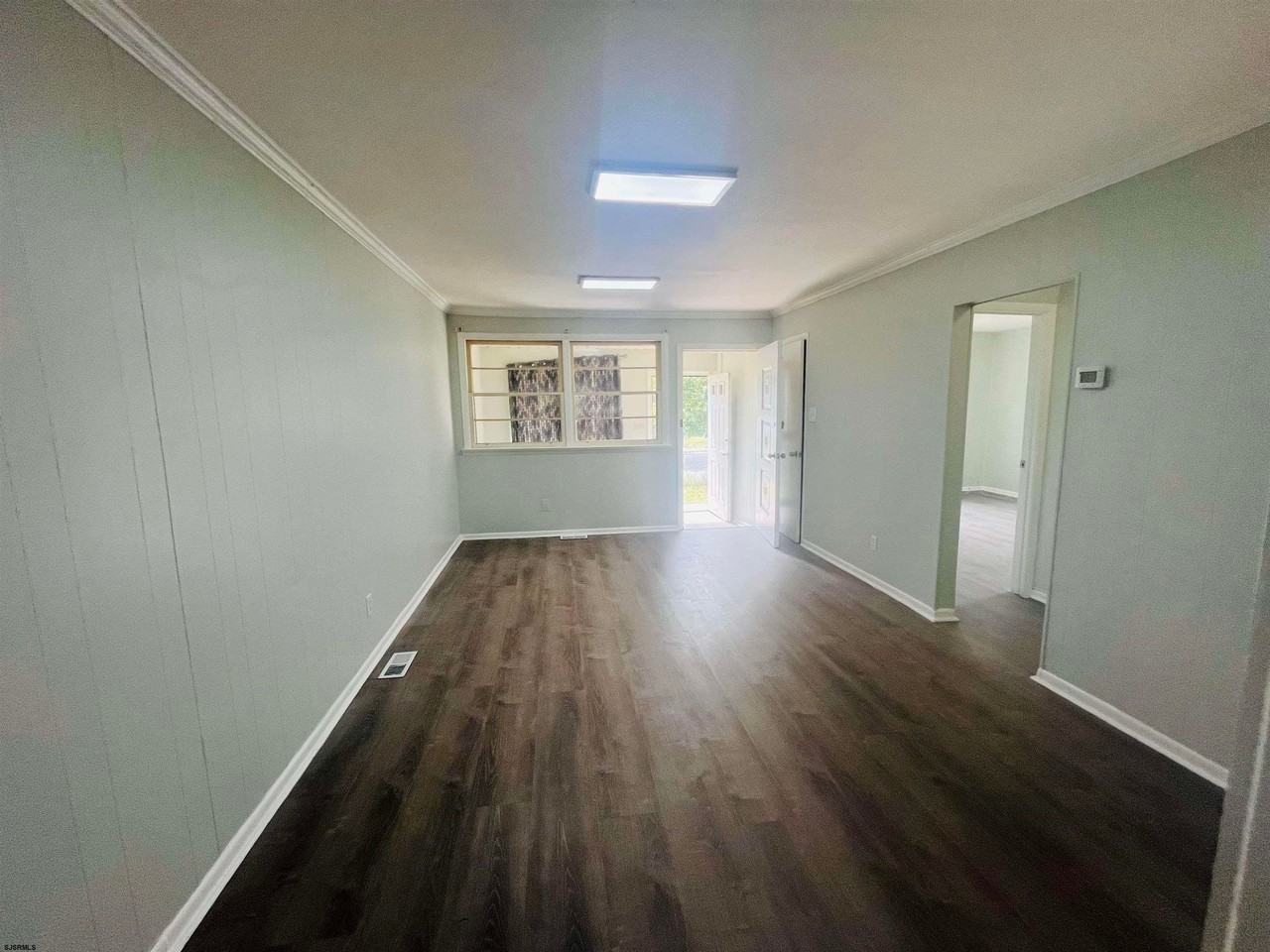 1237 N Michigan Ave - Photo 6 of 38