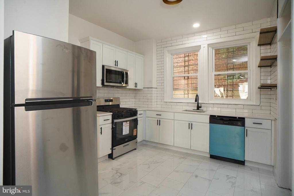 1208 S Carlisle St - Photo 6 of 20