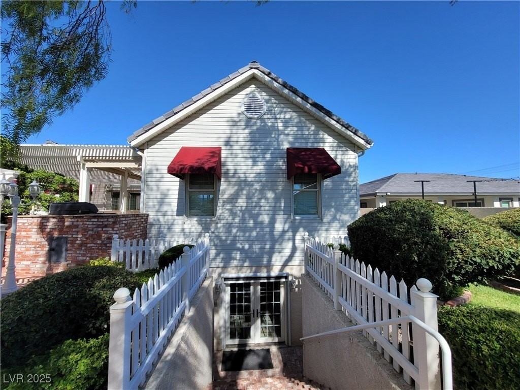 5110 N Valadez St - Photo 6 of 50