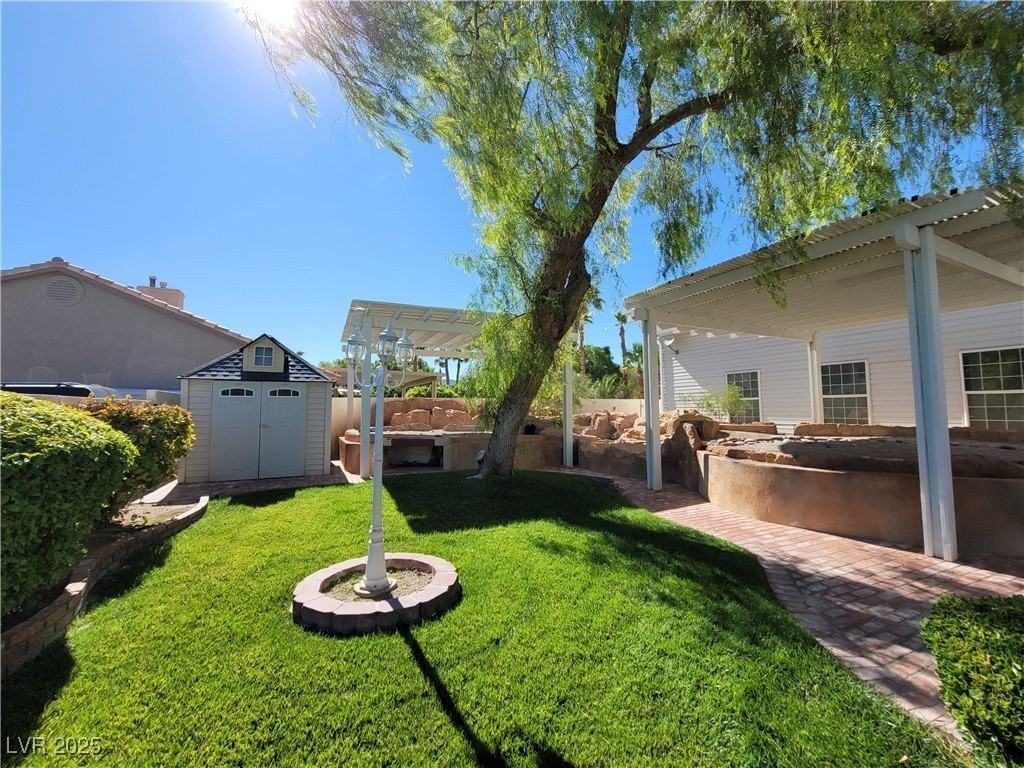 5110 N Valadez St - Photo 7 of 50