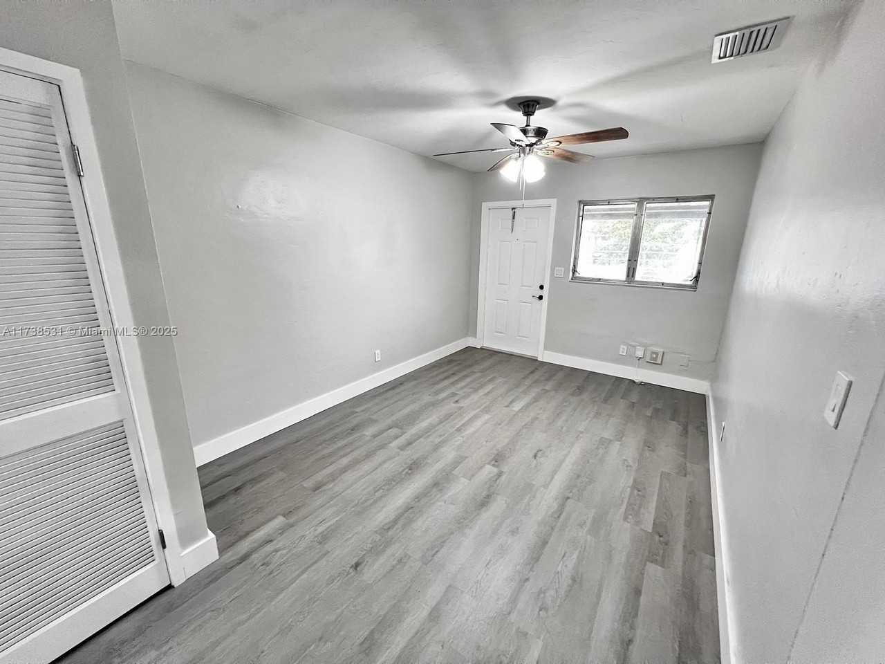 226 Southwest 6th Street #A - Photo 2 of 14