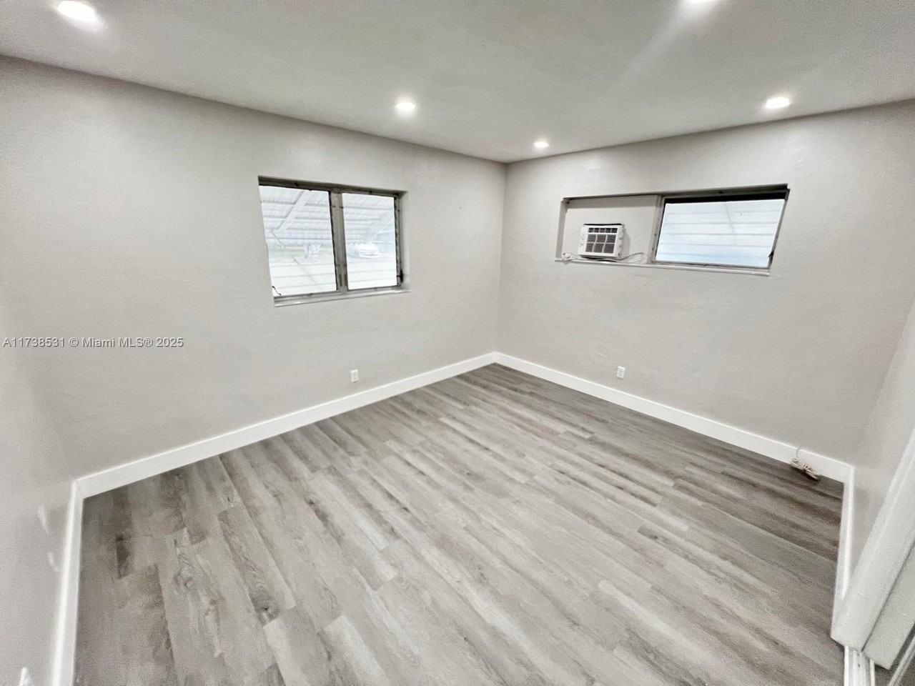 226 Southwest 6th Street #A - Photo 7 of 14