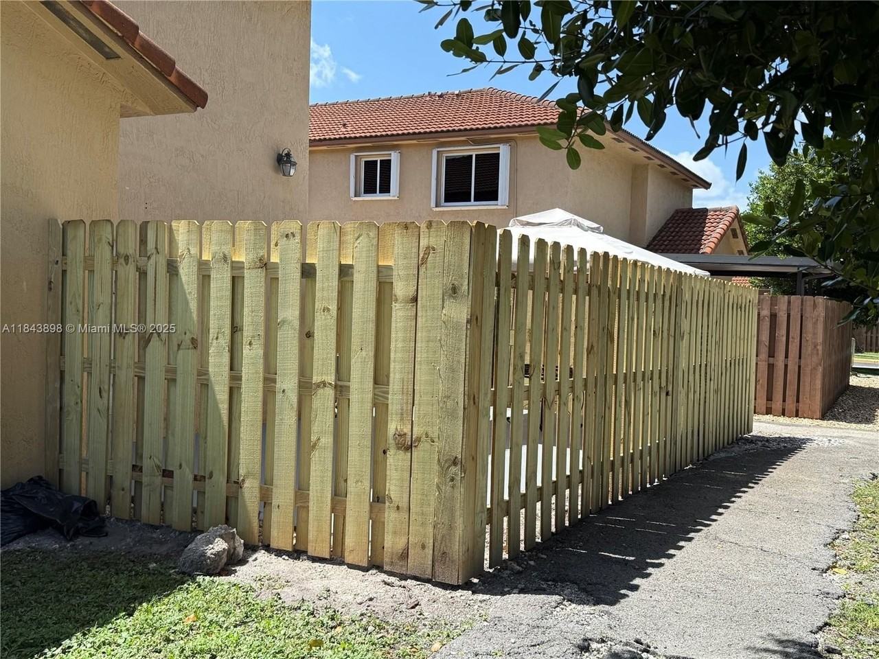 17354 Nw 74th Ave #201 - Photo 4 of 50