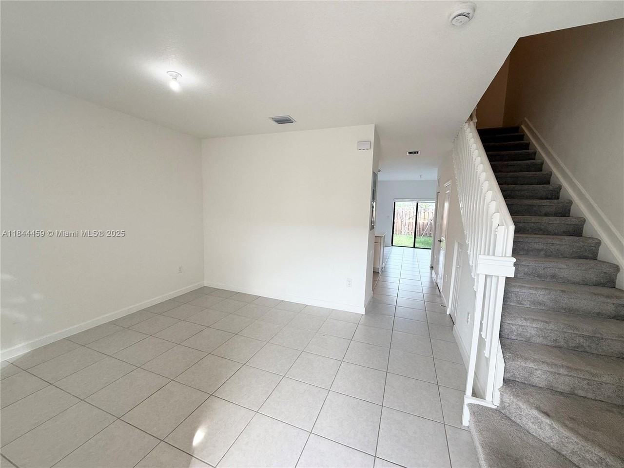 23465 Sw 127th Pl #23465 - Photo 5 of 22