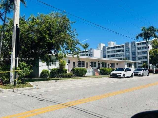 1085 94th St #9407 - Photo 2 of 6