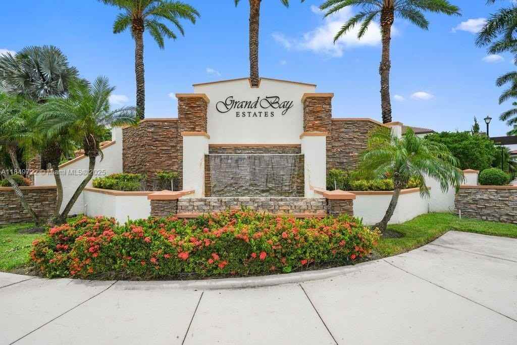 10016 Nw 89th Ter - Photo 4 of 39