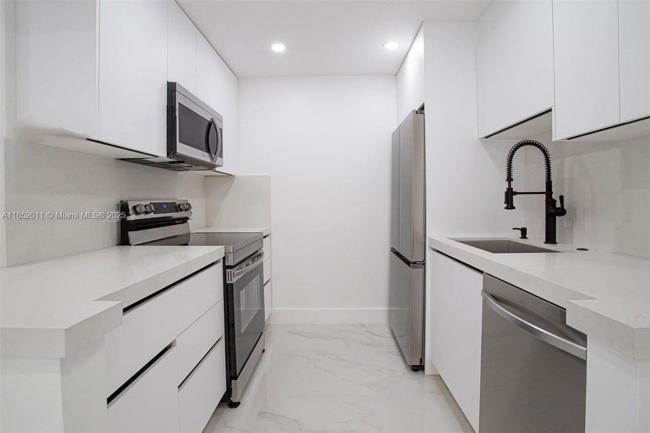 13250 Sw 7th Ct #204L - Photo 5 of 42