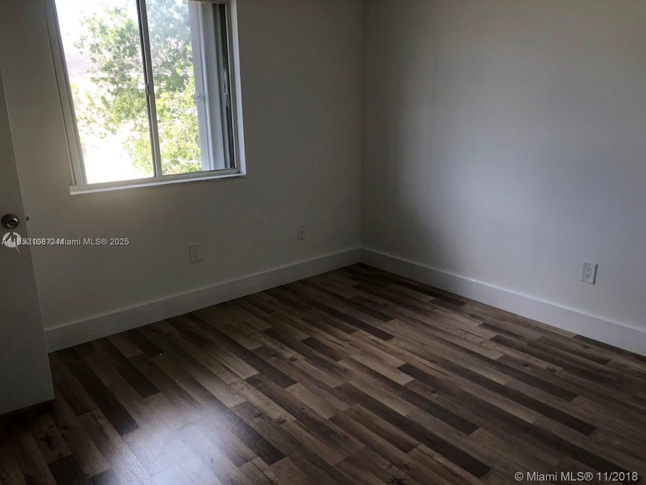 253 Ne 12th Ave #253 - Photo 4 of 9