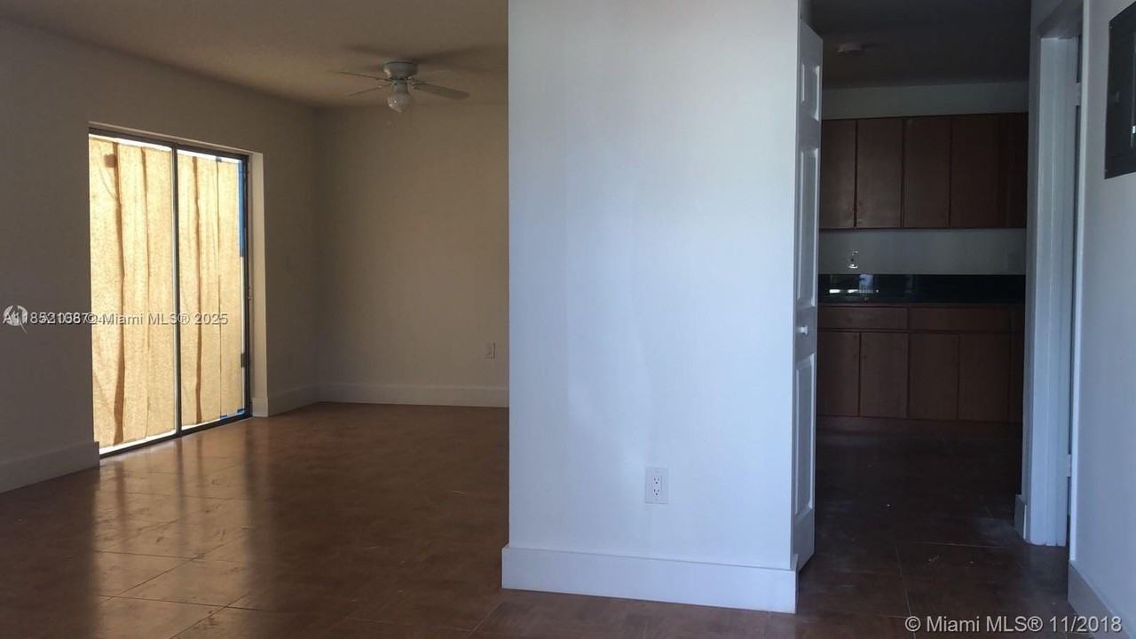 253 Ne 12th Ave #253 - Photo 5 of 9