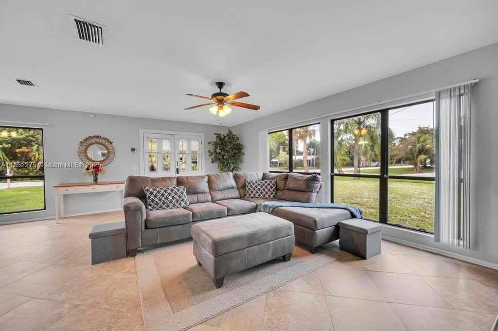 1803 E Easy St - Photo 3 of 24