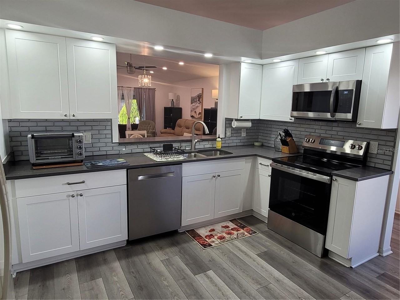 14277 Palm Ter - Photo 4 of 43