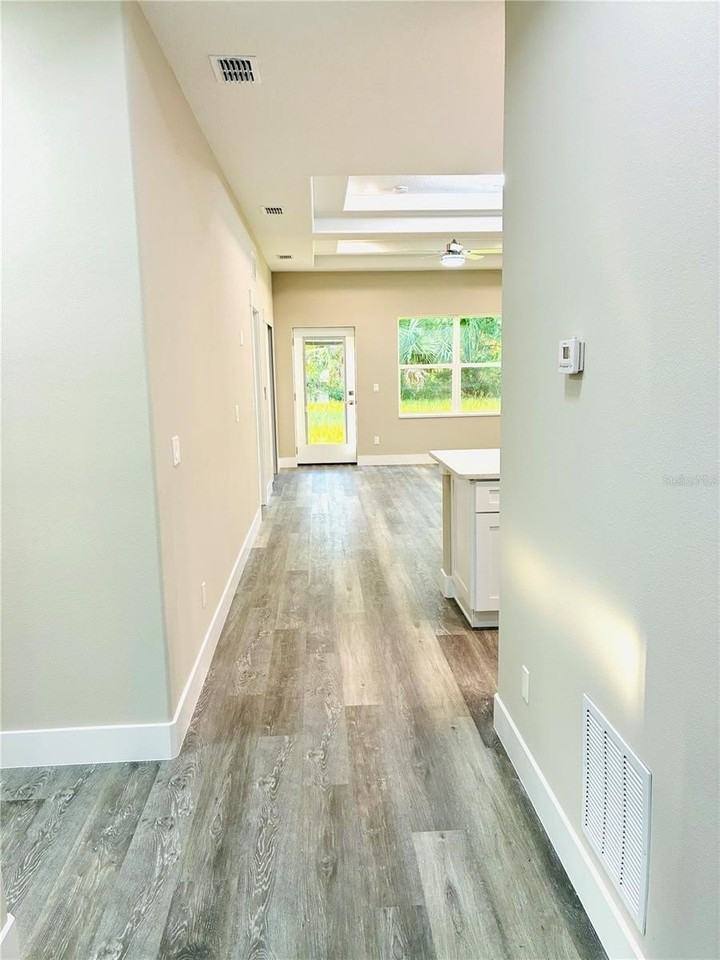 4 Sleigh Bell Pl #A - Photo 4 of 30