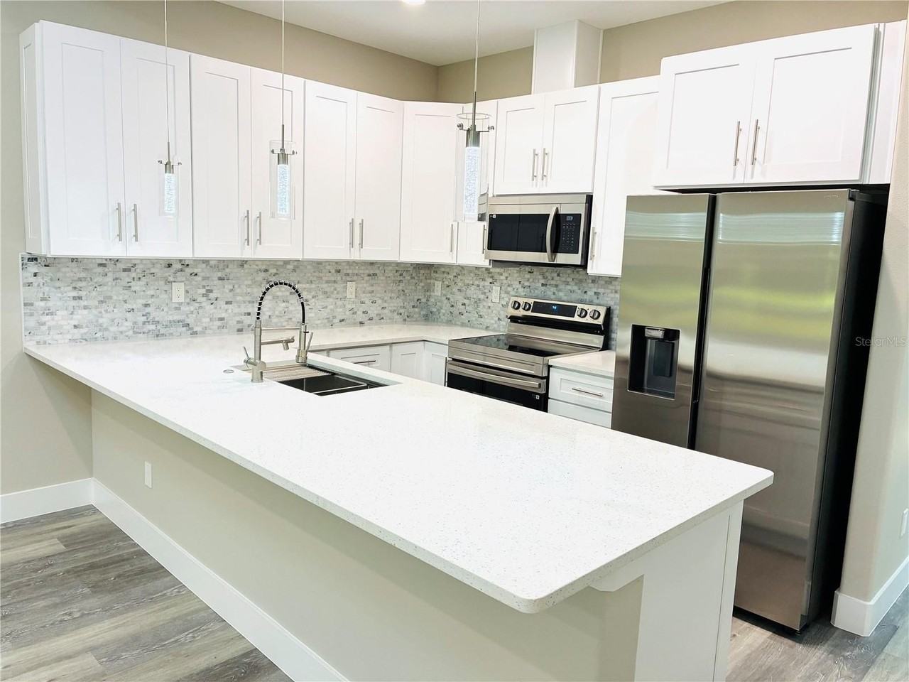 4 Sleigh Bell Pl #A - Photo 6 of 30