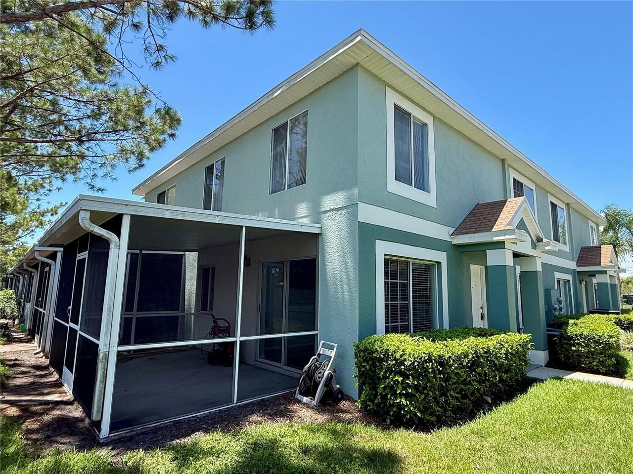 2037 Fluorshire Dr - Photo 3 of 38