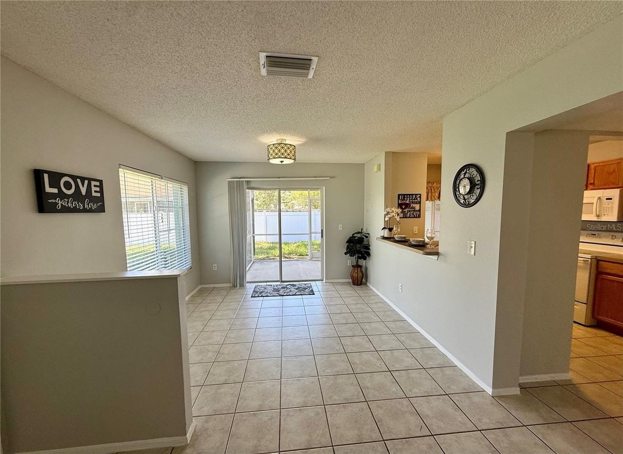 2037 Fluorshire Dr - Photo 7 of 38