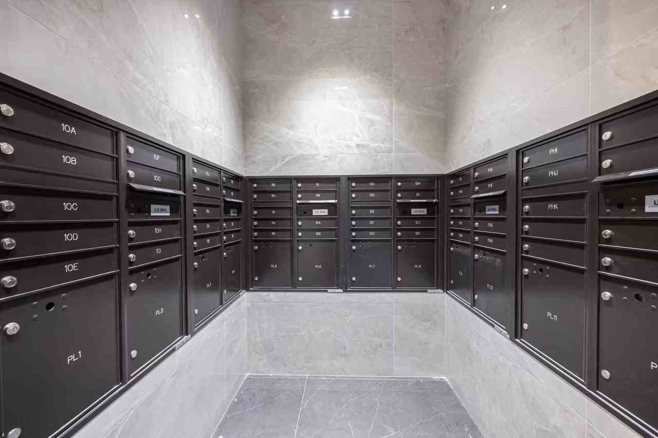 3532 Leavitt St #12B - Photo 2 of 12