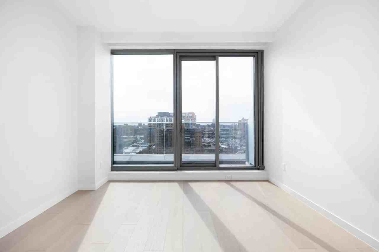 3532 Leavitt St #12B - Photo 7 of 12